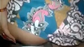 Он трахает ее, как она. - порно видео