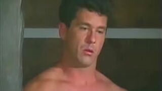 Пол Карриган изменяет мужу - порно видео
