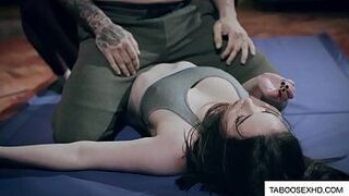 Тренировка бокса заканчивается трахом - порно видео